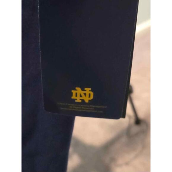Notre Dame Fighting Irish Graphic Tee – Navy Blue (NWT) SMALL - Picture 2 of 4